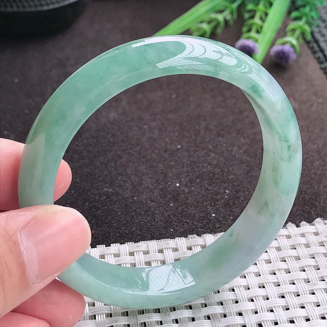 实拍A货翡翠56/13/7.2老坑冰润起胶飘花手镯宽边翡翠玉镯女款