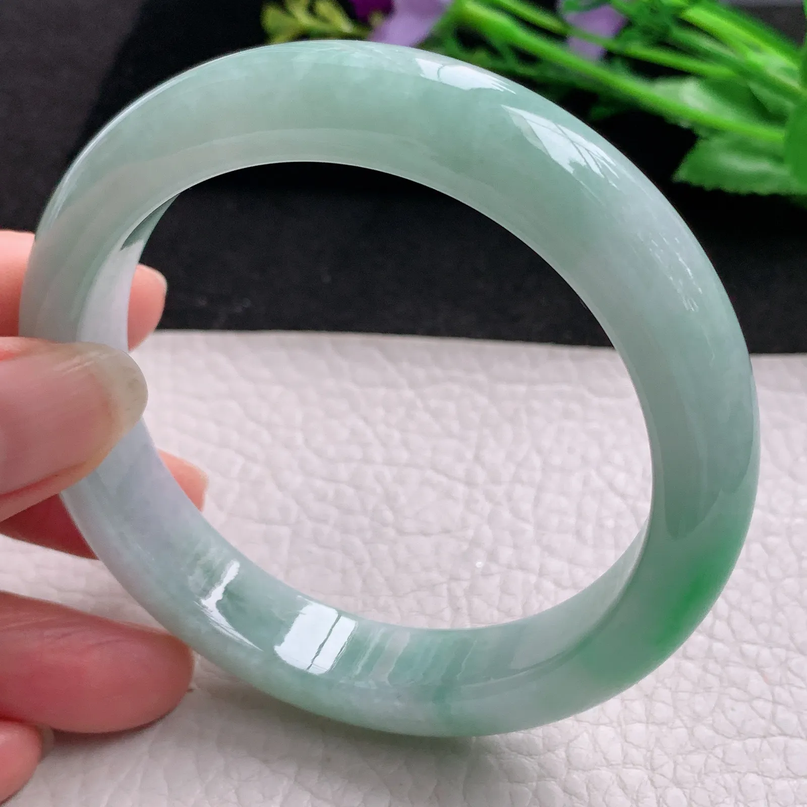 yh实拍59*12.8*9.3平安镯 缅甸翡翠精美飘绿宽边玉手镯 玉手环