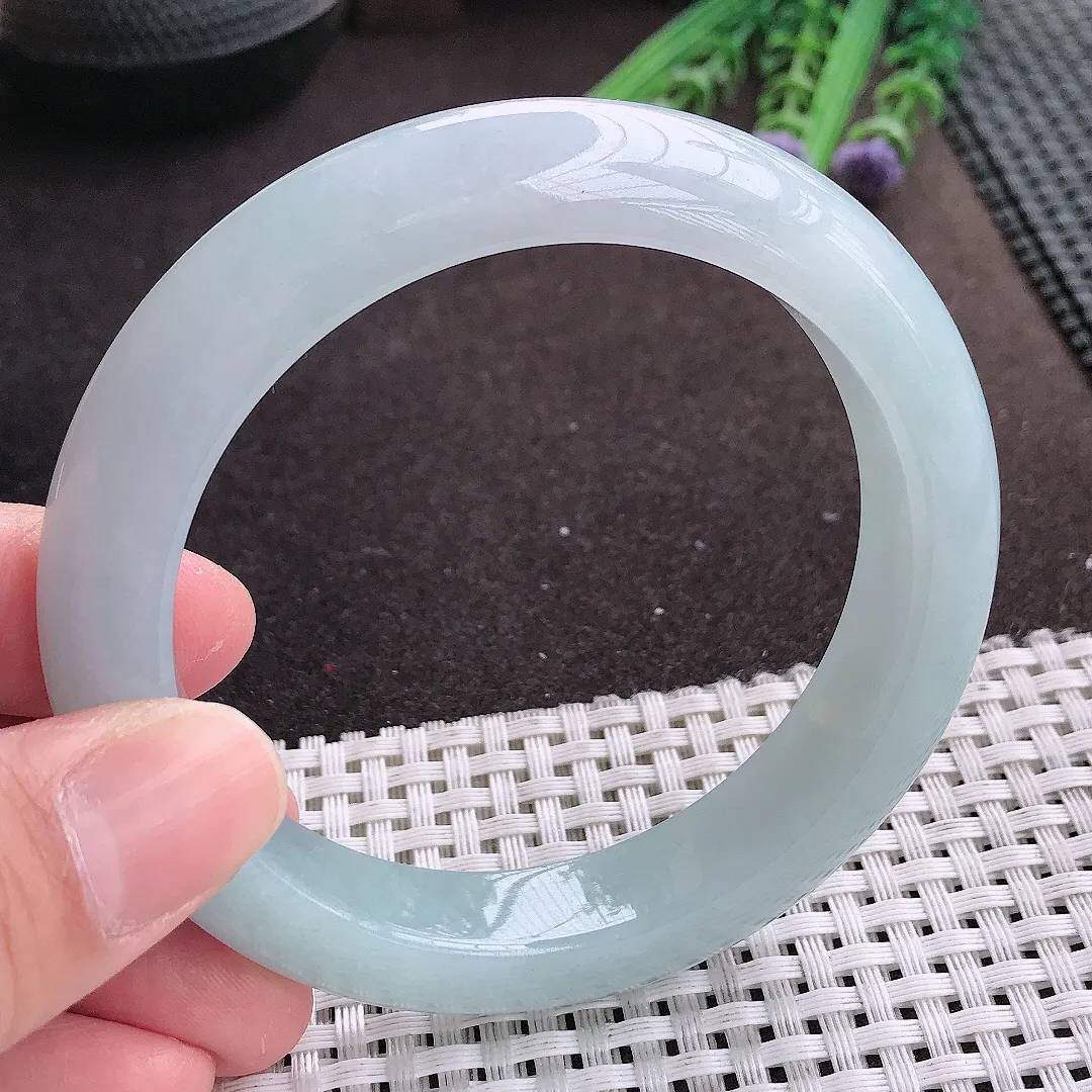 实拍A货翡翠59/12.5/9.5老坑冰纯起胶天空蓝手镯宽边翡翠玉镯女款