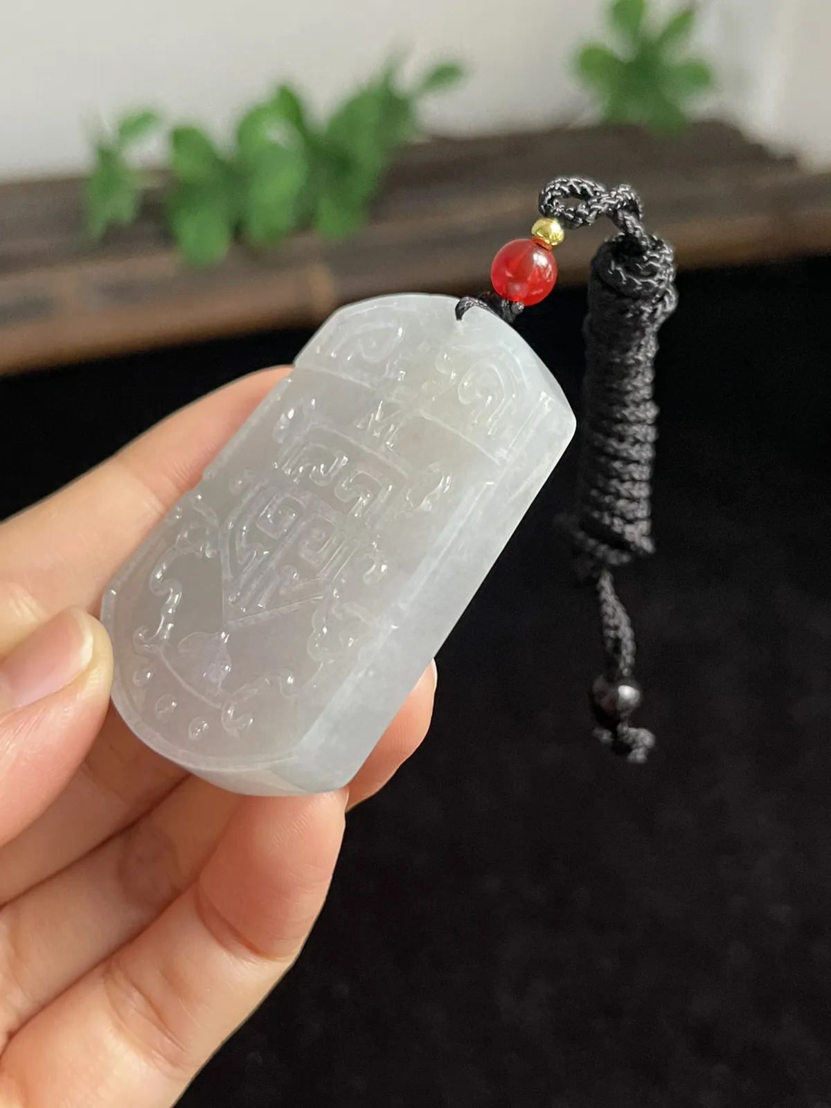 翡翠吊坠，配珠未测