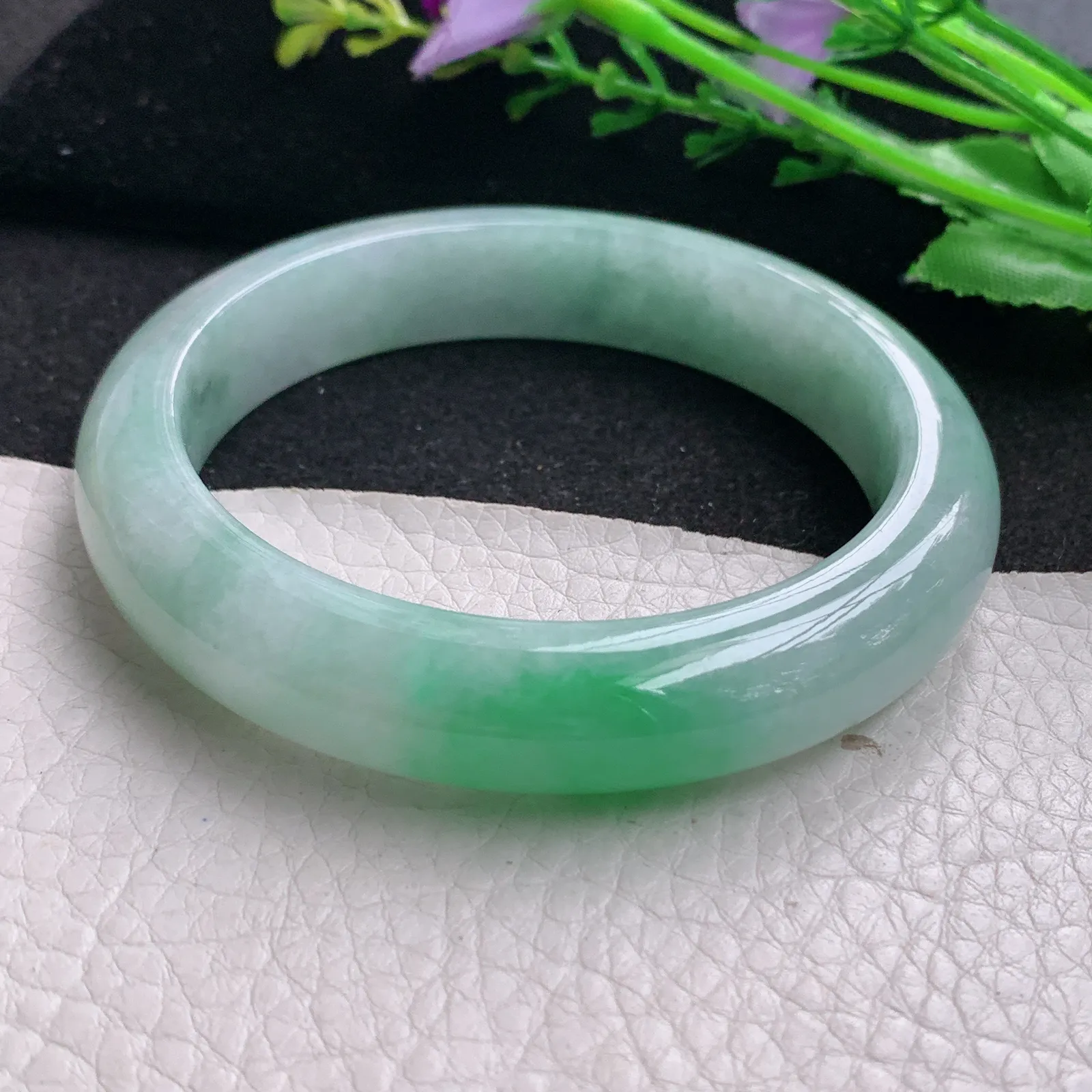 yh实拍59*12.8*9.3平安镯 缅甸翡翠精美飘绿宽边玉手镯 玉手环