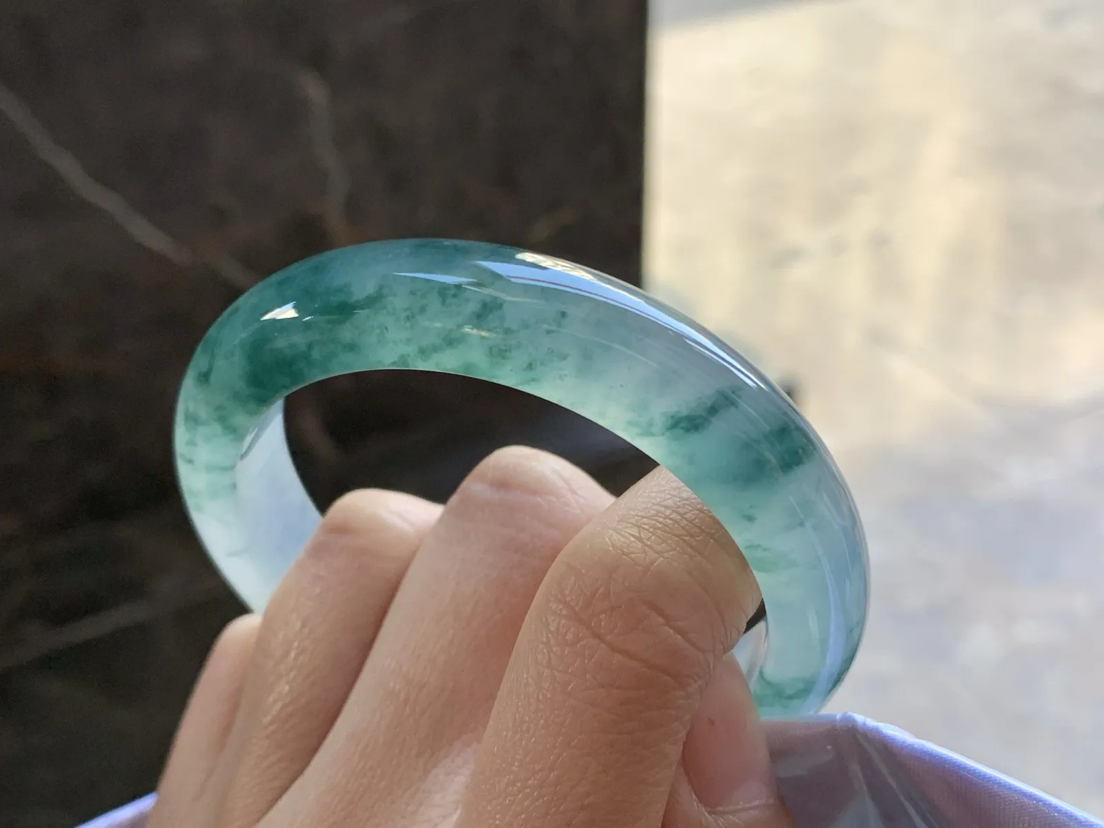 55-12.5-8.5

蓝花手镯^_^水润 冰透 飘花浓郁