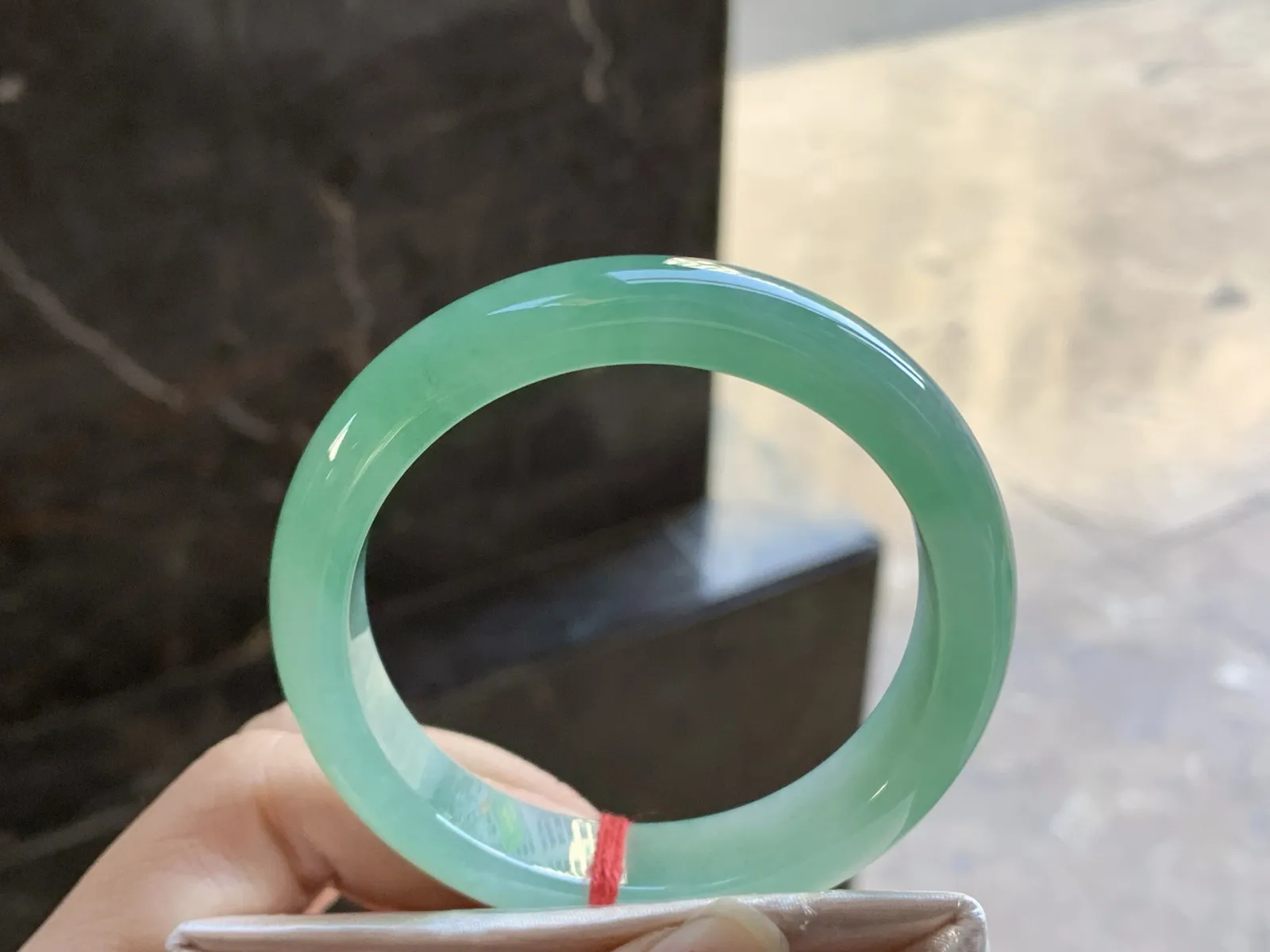 53-12-7.7

冰晴水手镯^_^鲜艳好看