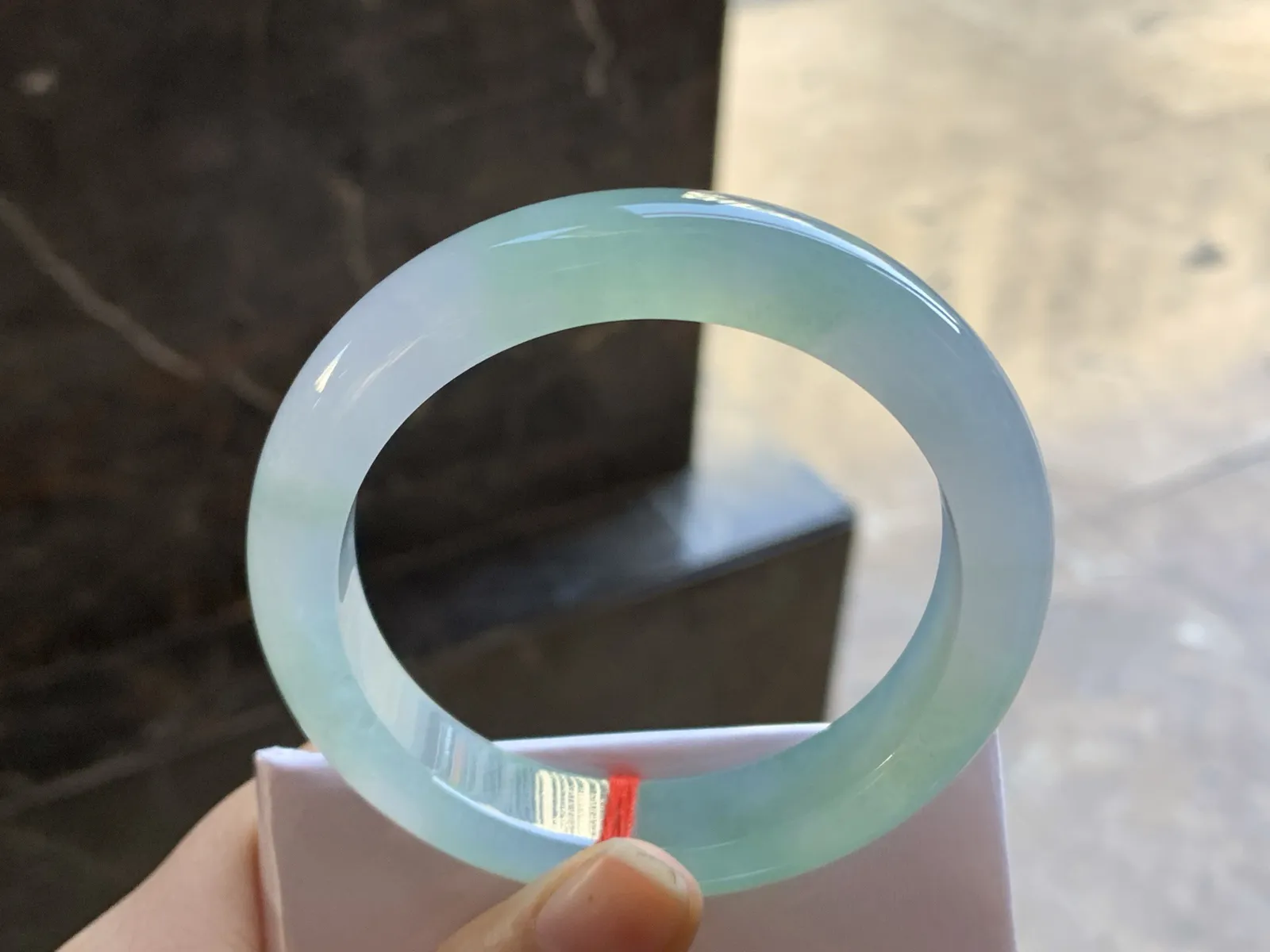 56-12.2-9

冰种淡春彩手镯^_^清新