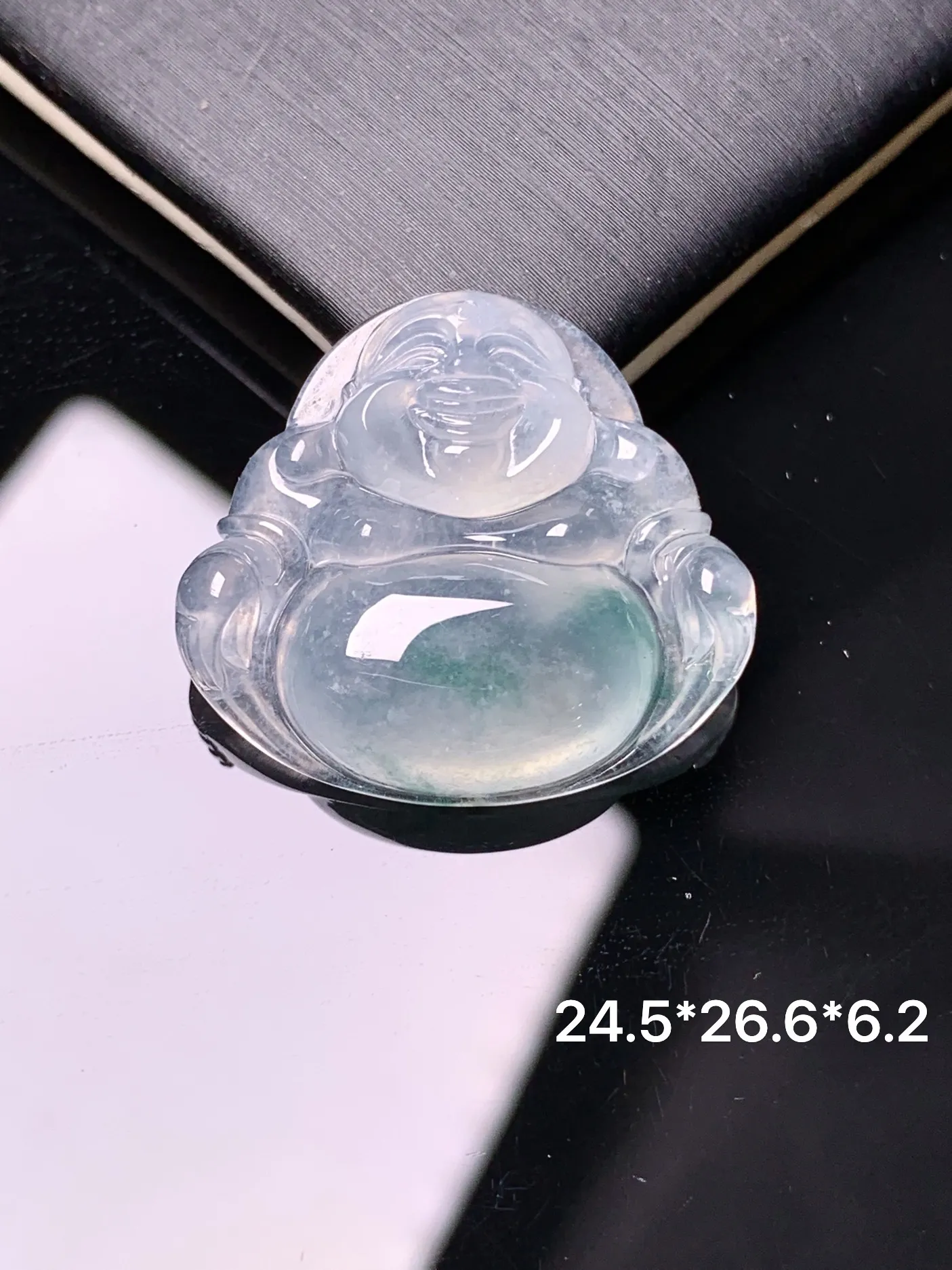 冰种佛公吊坠 玉质细腻 色泽艳丽清新 整体尺寸24.5*26.6*6.2