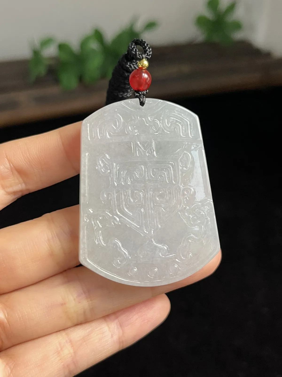 翡翠吊坠，配珠未测