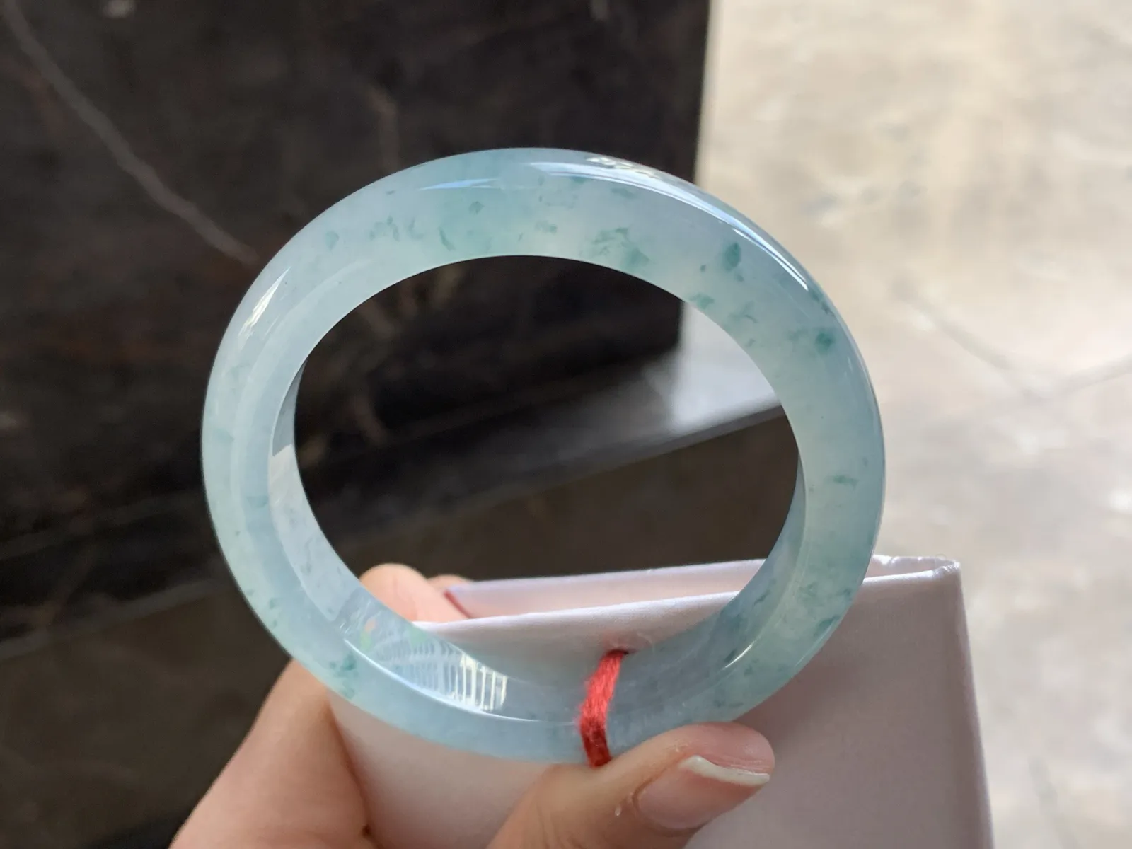 54.5-12.3-8.3

冰种蓝花手镯^_^通透