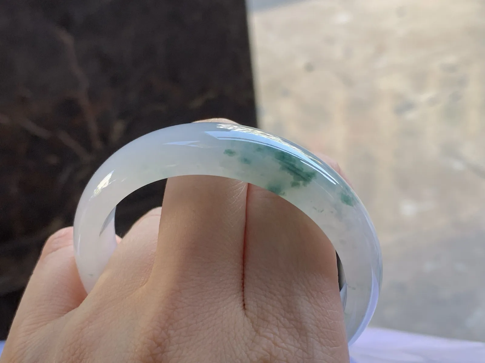 冰种飘花手镯
种好水足 54/14.4/7mm