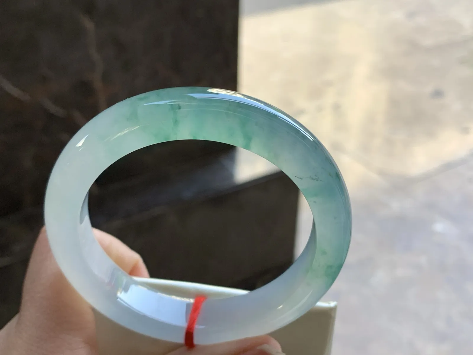 57.5-12.4-9.2

冰种飘花手镯^_^冰透