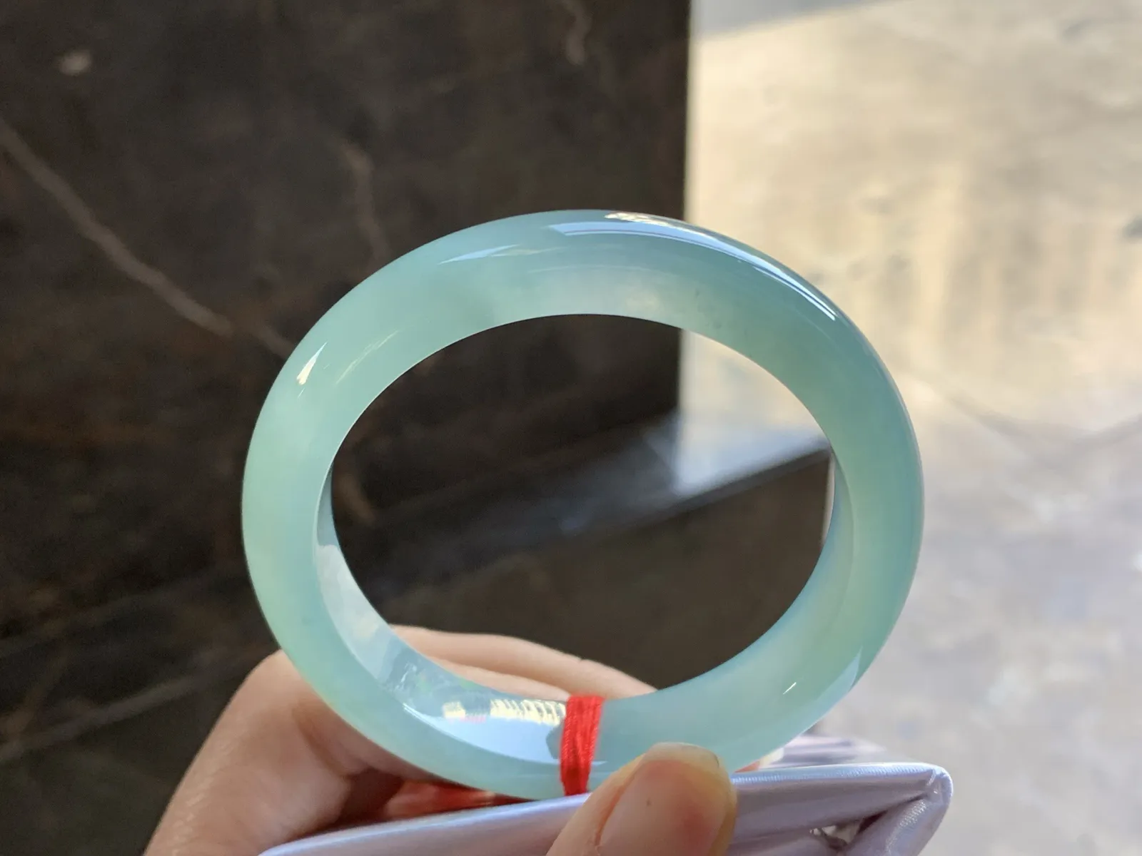 54.5-12.4-8.2

冰蓝手镯^_^水润 清新