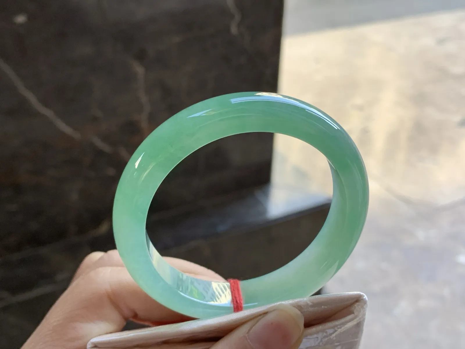 53-12-7.7

冰晴水手镯^_^鲜艳好看