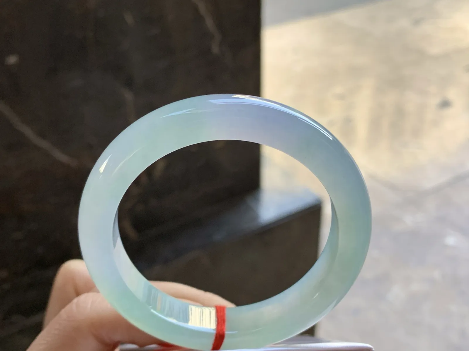 55.5-12-9.1

冰种淡春彩手镯^_^水润 清新