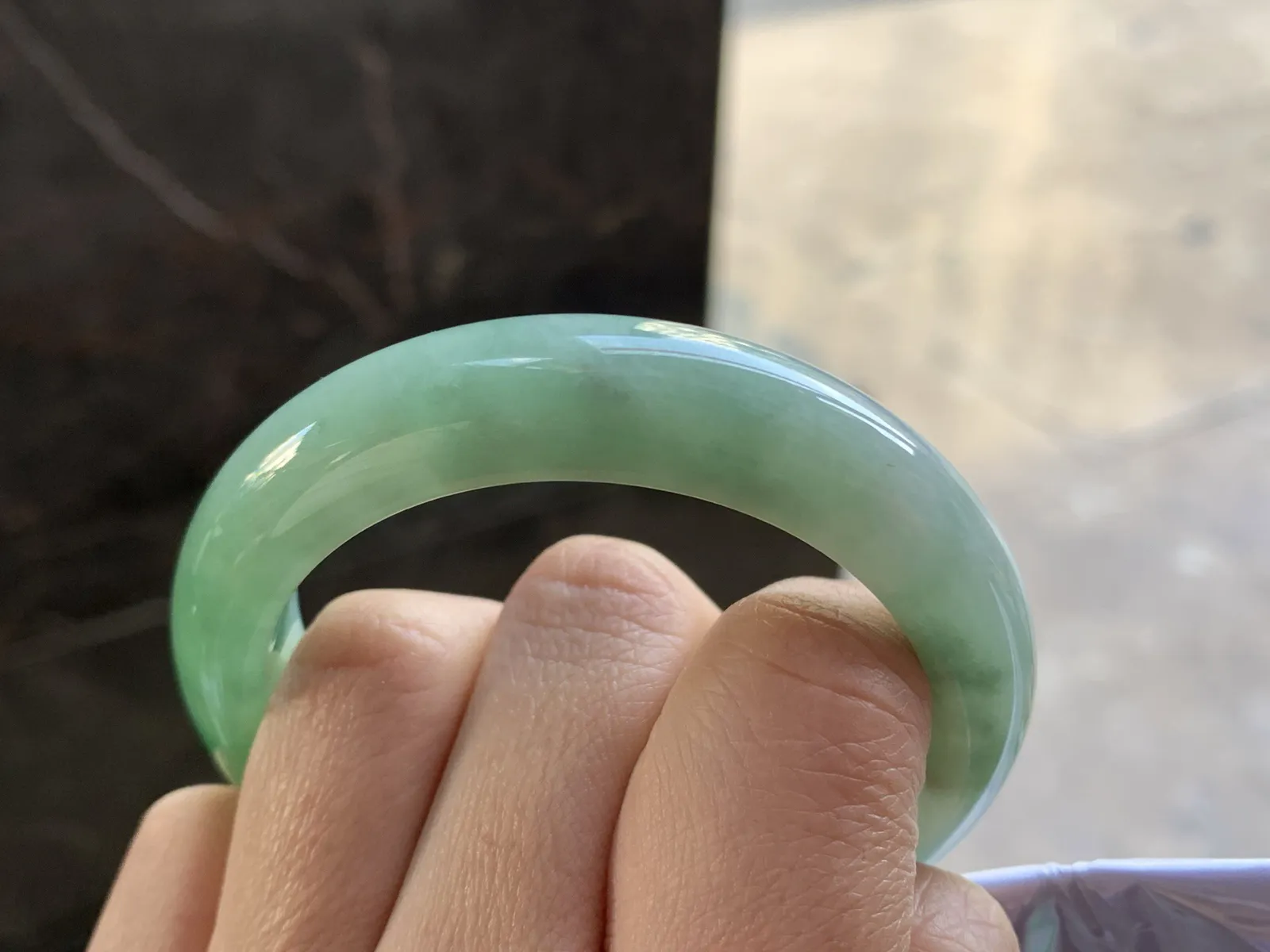 51-12.3-8.5

浓绿色手镯^_^小圈 鲜艳