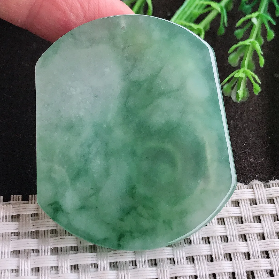 实拍A货翡翠51/43.3/5老坑冰胶水灵冰晴满绿生肖蛇牌吊坠翡翠挂件