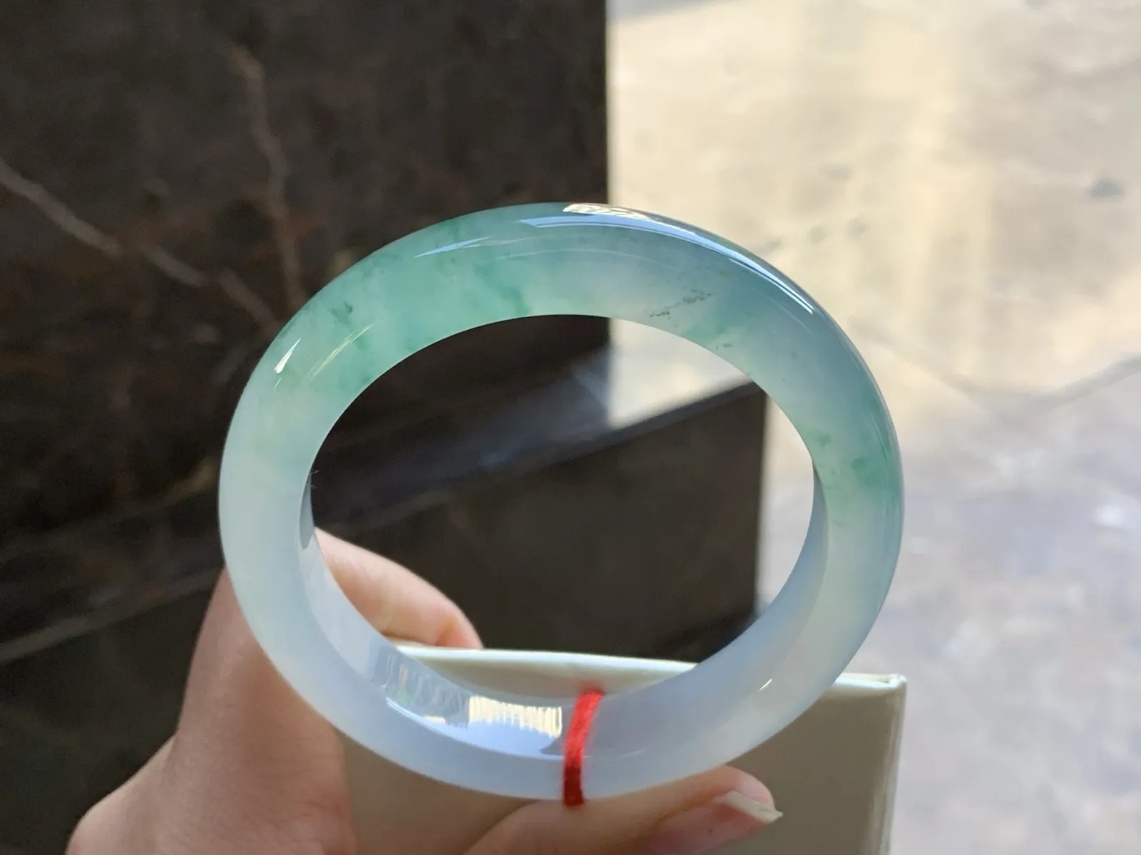 57.5-12.4-9.2

冰种飘花手镯^_^冰透