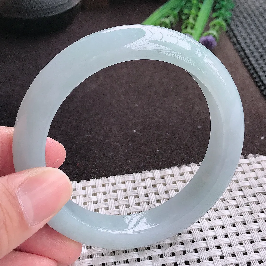 实拍A货翡翠59/12.5/9.5老坑冰纯起胶天空蓝手镯宽边翡翠玉镯女款