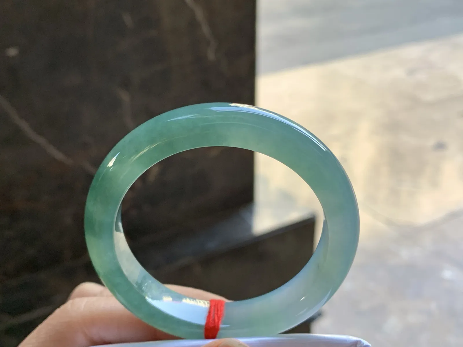 52.5-11.8-8.5

蓝水手镯^_^鲜艳 起光 料子油润