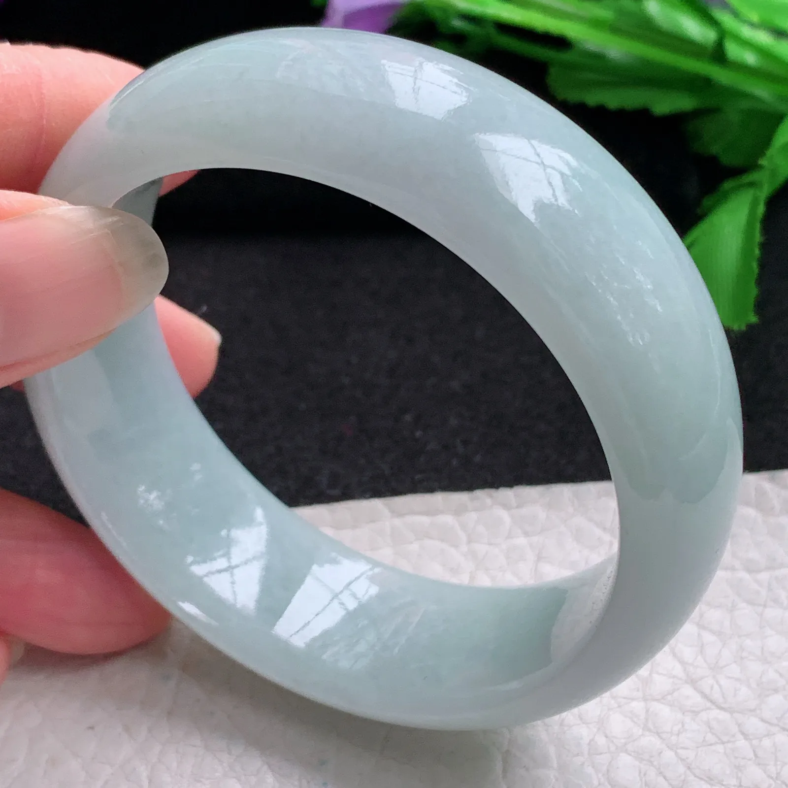 js稀有宽度55*19.8*8轮胎镯 缅甸翡翠精美浅绿大气宽边玉手镯 玉手环