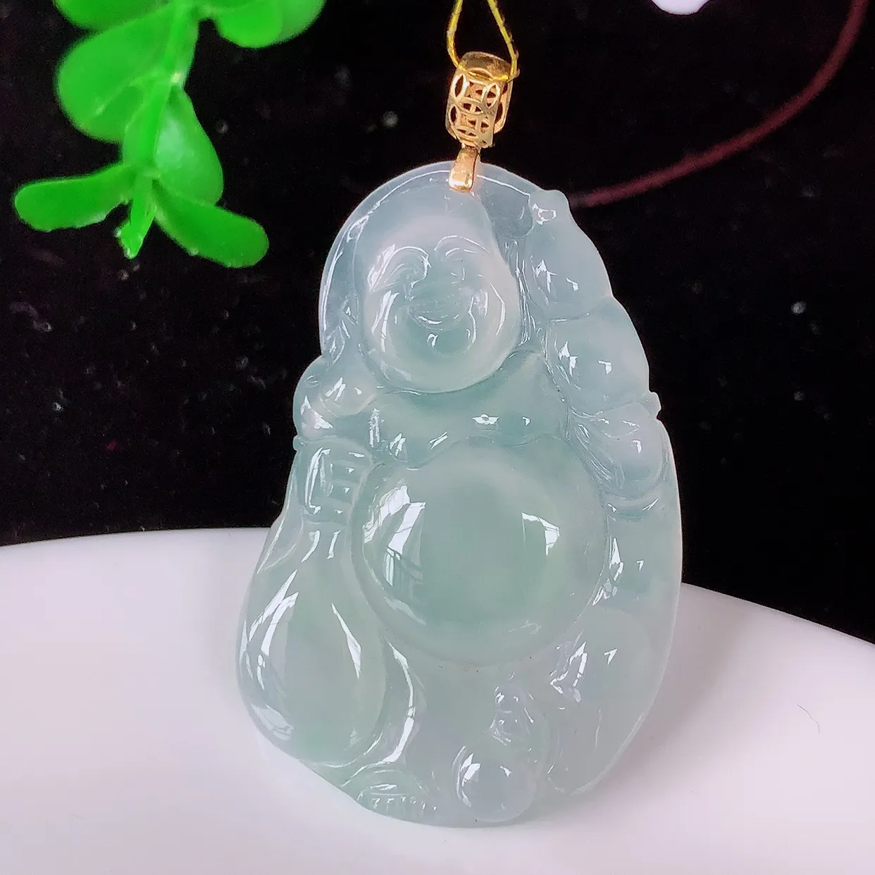 18K金镶嵌冰种翡翠逍遥布袋佛吊坠，代代有钱，水足丰盈，盈满欢喜，配戴送礼佳品！#35.19整体41