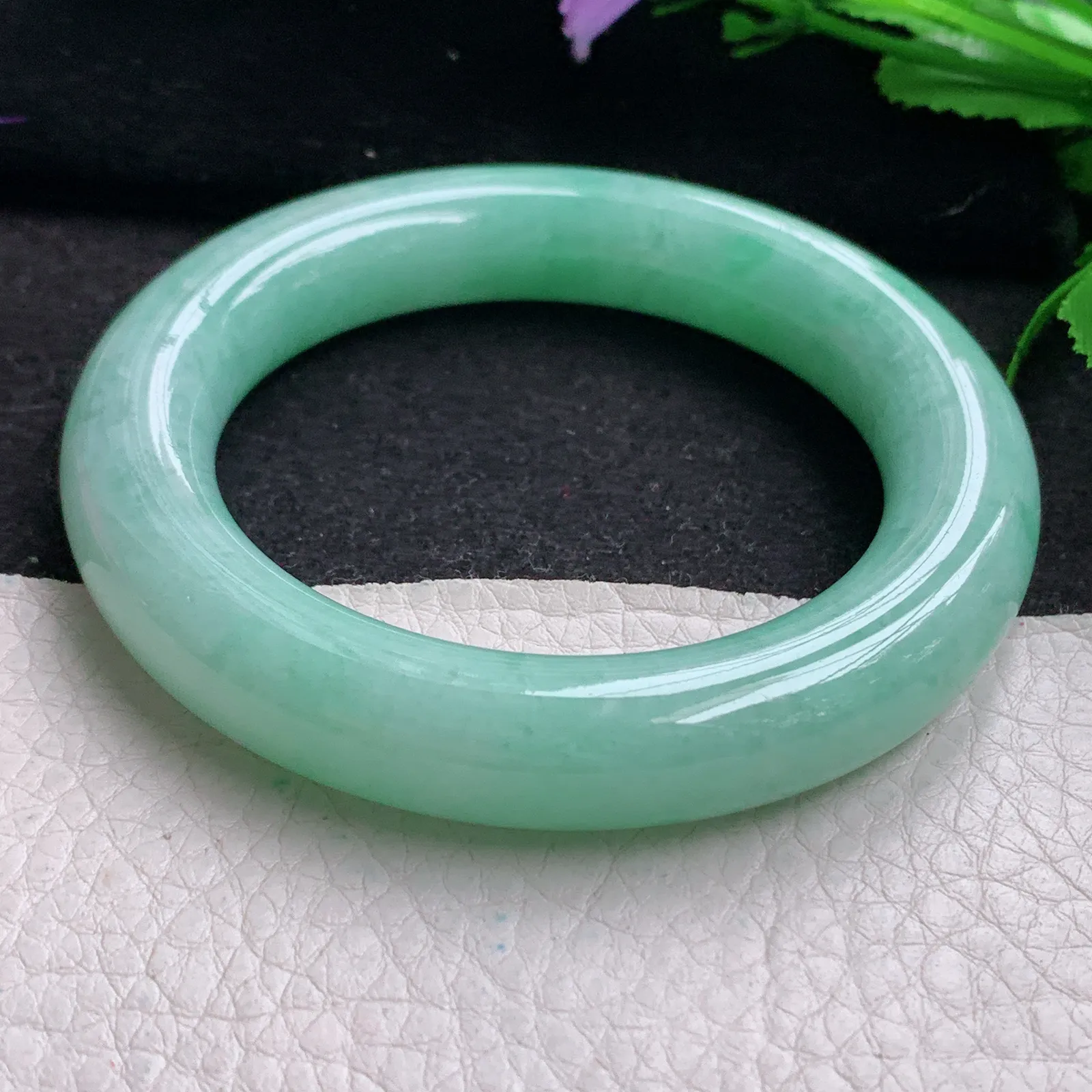 js实拍55.5*12.3胖圆镯 缅甸翡翠精美满绿大气圆条玉手镯 玉手环