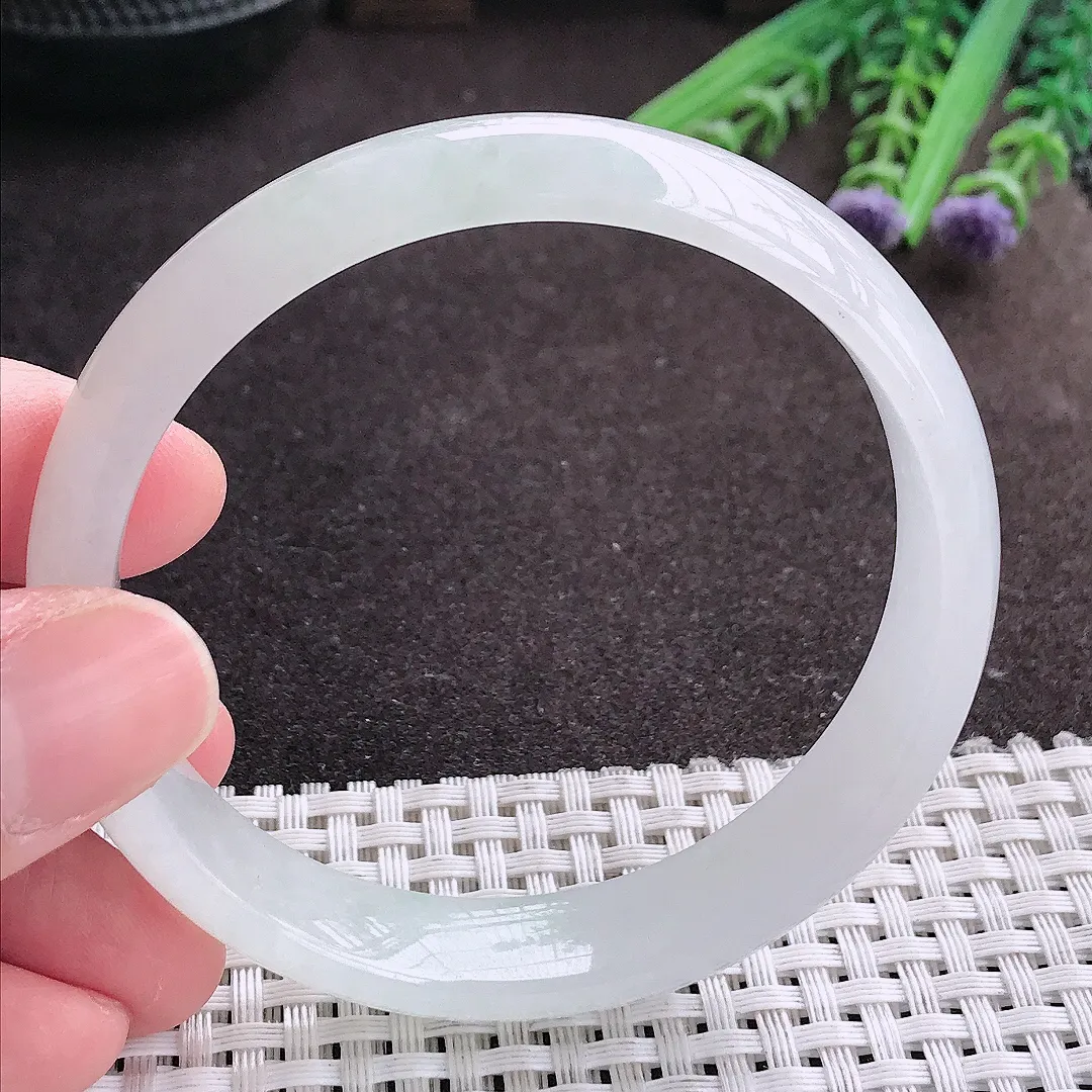 实拍A货翡翠59/13.1/6.3老坑冰透起胶月光白手镯宽边翡翠玉镯女款