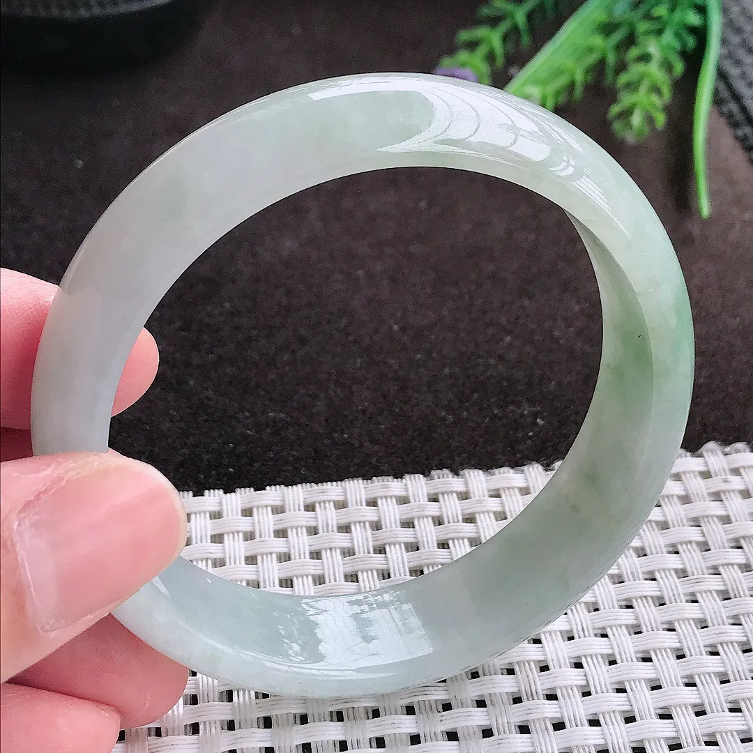 实拍A货翡翠58/15.8/7.2老坑秀气冰润轮胎手镯宽边翡翠玉镯女款