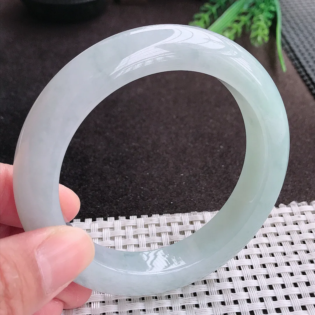 实拍A货翡翠60.5/13/10.8大圈口老坑冰润起胶冰晴厚装手镯宽边翡翠玉镯女款