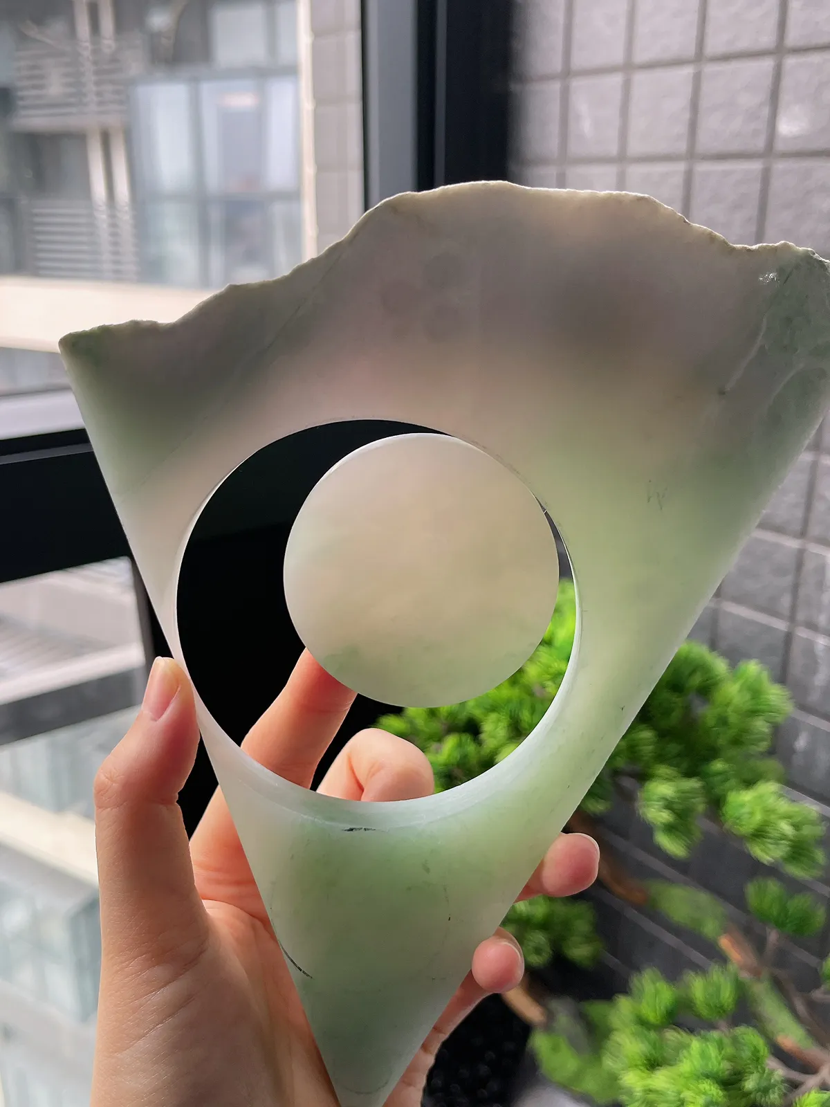 翡翠冰糯片料，很细腻