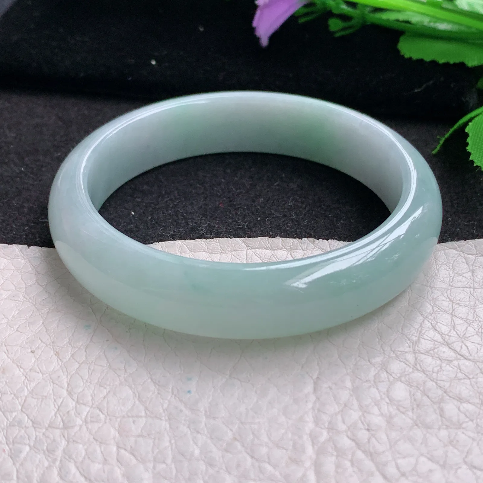 nr实拍54.6*13*7平安镯 缅甸翡翠手镯精美淡绿宽边玉镯子 玉手环