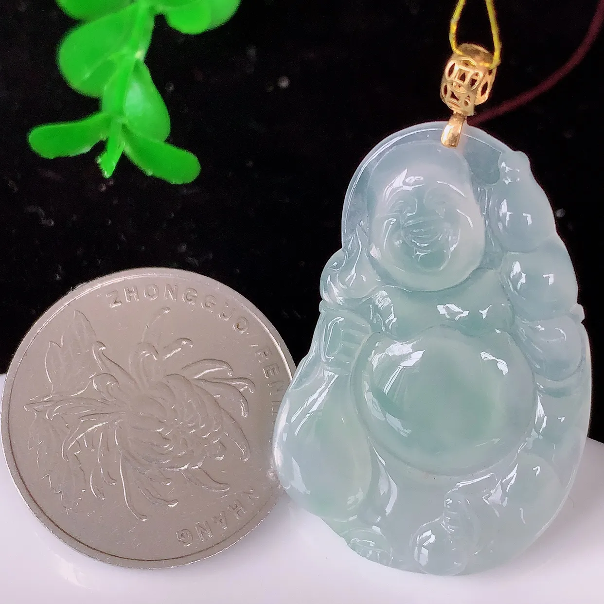 18K金镶嵌冰种翡翠逍遥布袋佛吊坠，代代有钱，水足丰盈，盈满欢喜，配戴送礼佳品！#35.19整体41裸石36*23*4