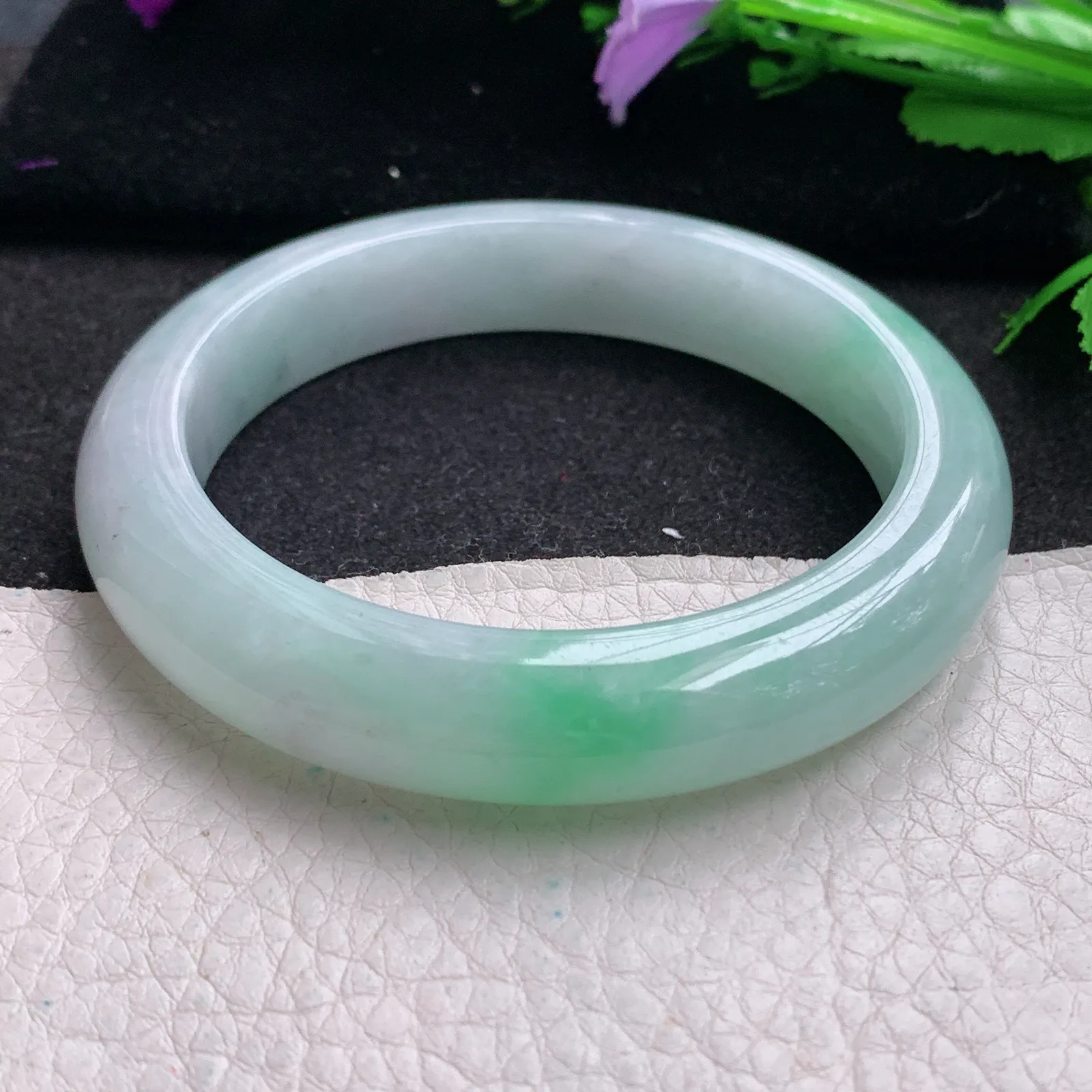 nr实拍57.3*12*9平安镯 缅甸翡翠精美飘绿宽边玉手镯 玉手环