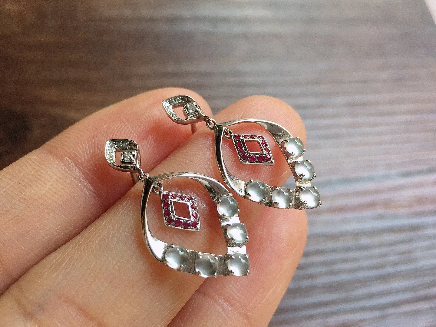 冰种蛋面耳坠，18k金镶嵌，款式新颖，冰润细腻，种水足，Mi 尺寸26*12.5*2.4