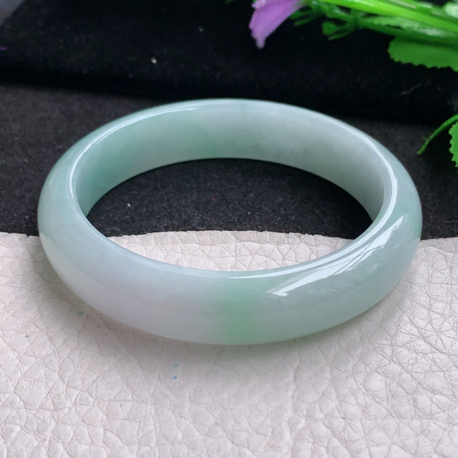 nr实拍54.6*13*7平安镯 缅甸翡翠手镯精美淡绿宽边玉镯子 玉手环