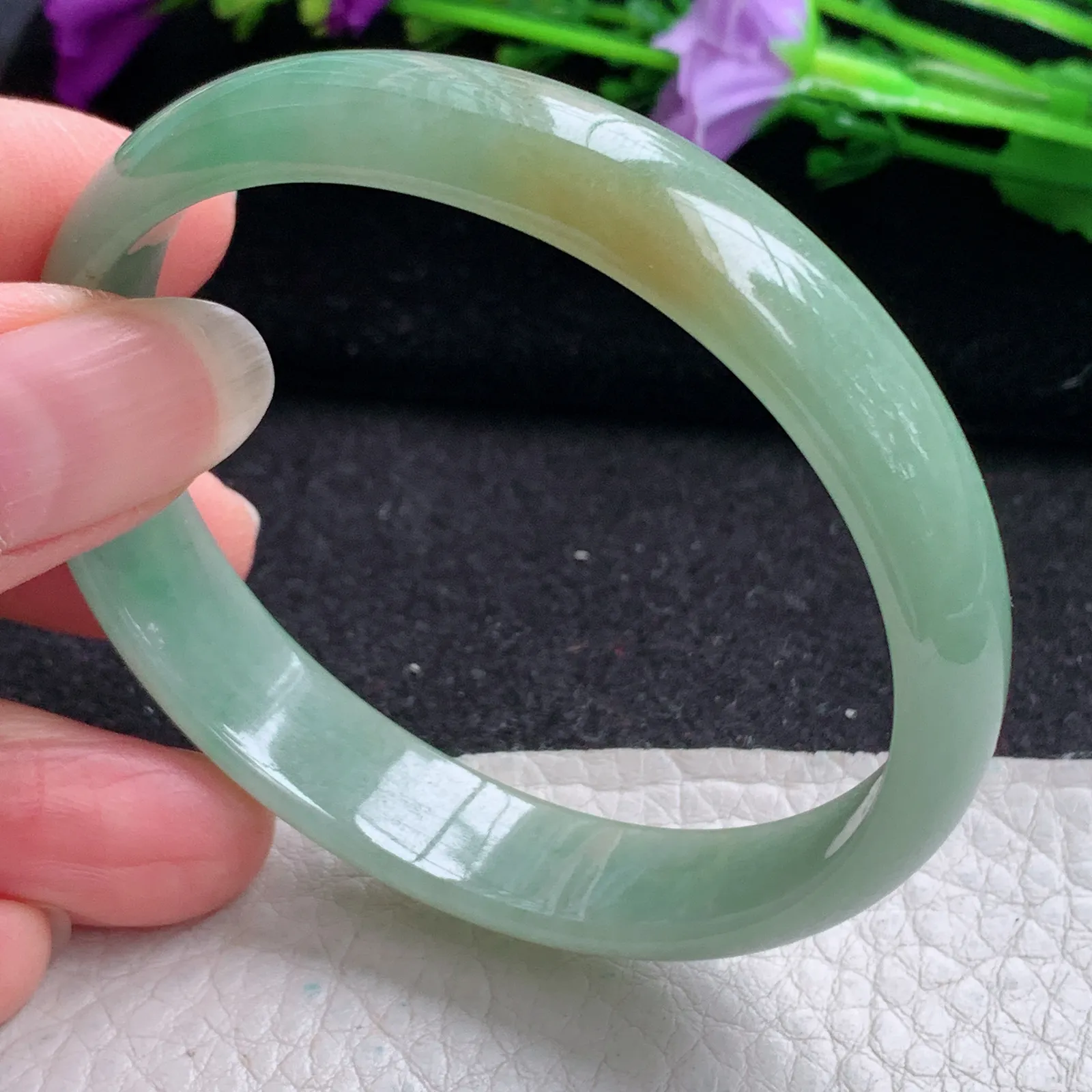 ee实拍56*52*12.2*5.2贵妃镯 缅甸翡翠精美黄加绿细润椭形玉手镯 玉手环