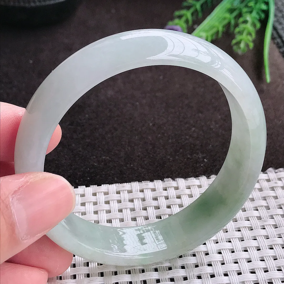 实拍A货翡翠58/15.8/7.2老坑秀气冰润轮胎手镯宽边翡翠玉镯女款