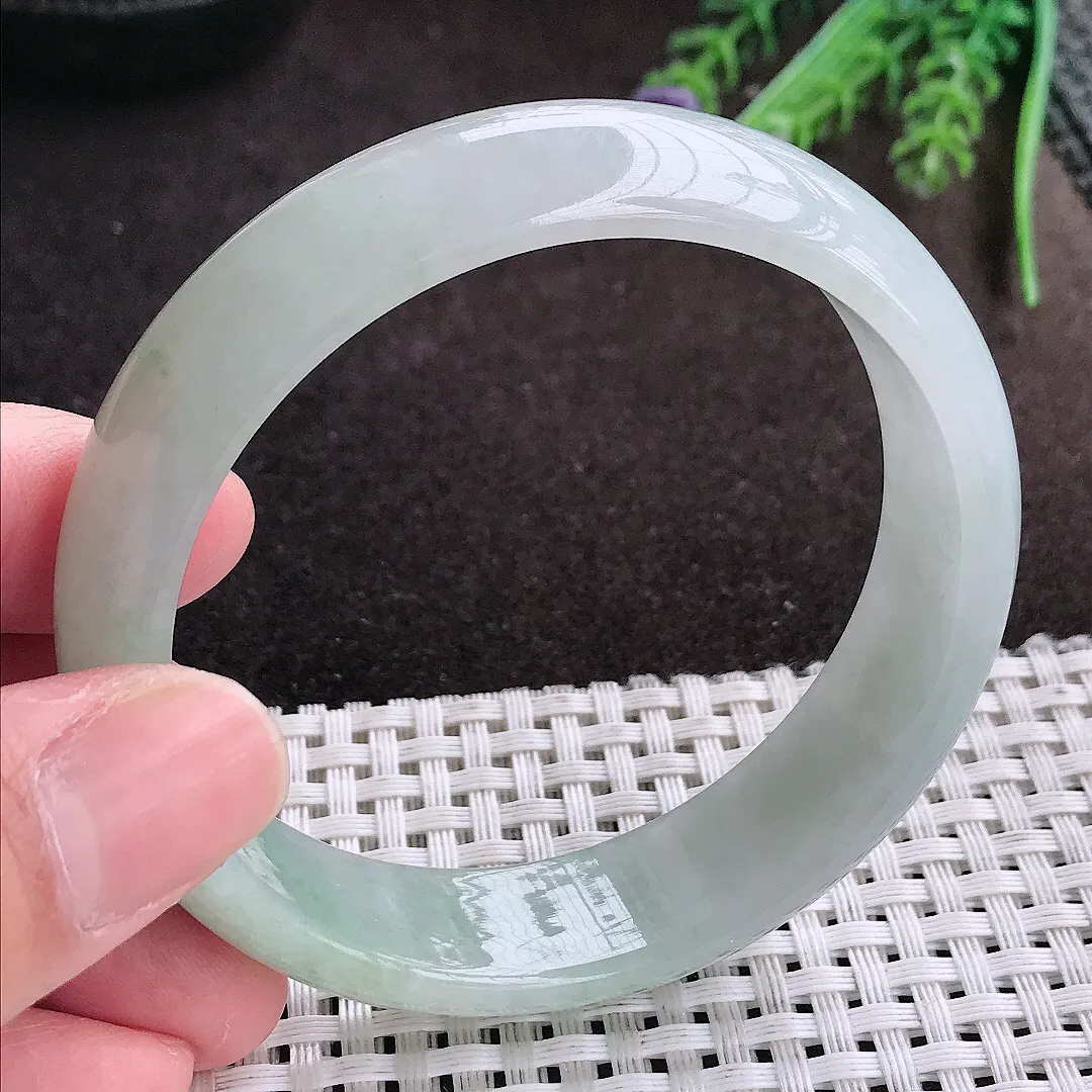 实拍A货翡翠58/15.8/7.2老坑秀气冰润轮胎手镯宽边翡翠玉镯女款