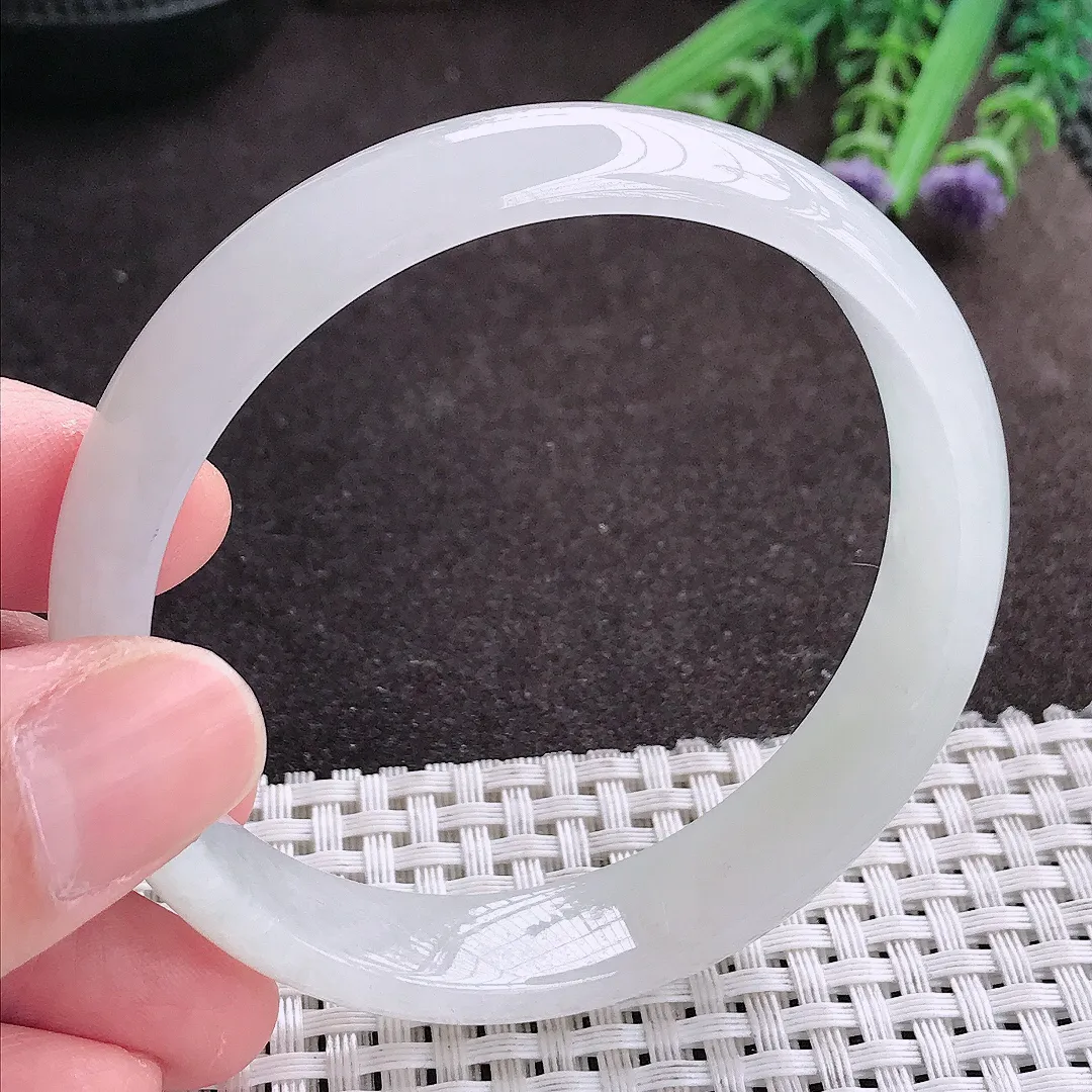 实拍A货翡翠59/13.1/6.3老坑冰透起胶月光白手镯宽边翡翠玉镯女款