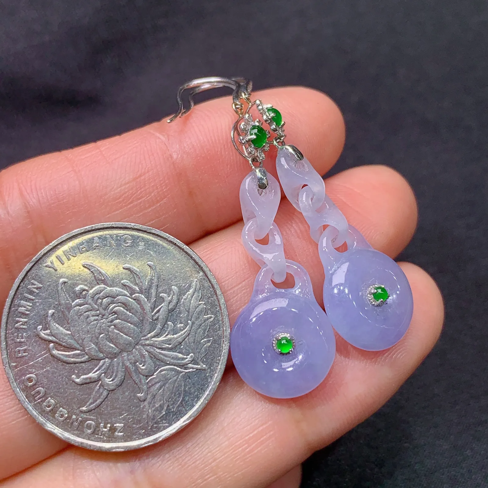 紫罗兰平安扣耳坠，18k金镶嵌，温润细腻，颜色鲜艳，Ls 尺寸24.4*11.2*4