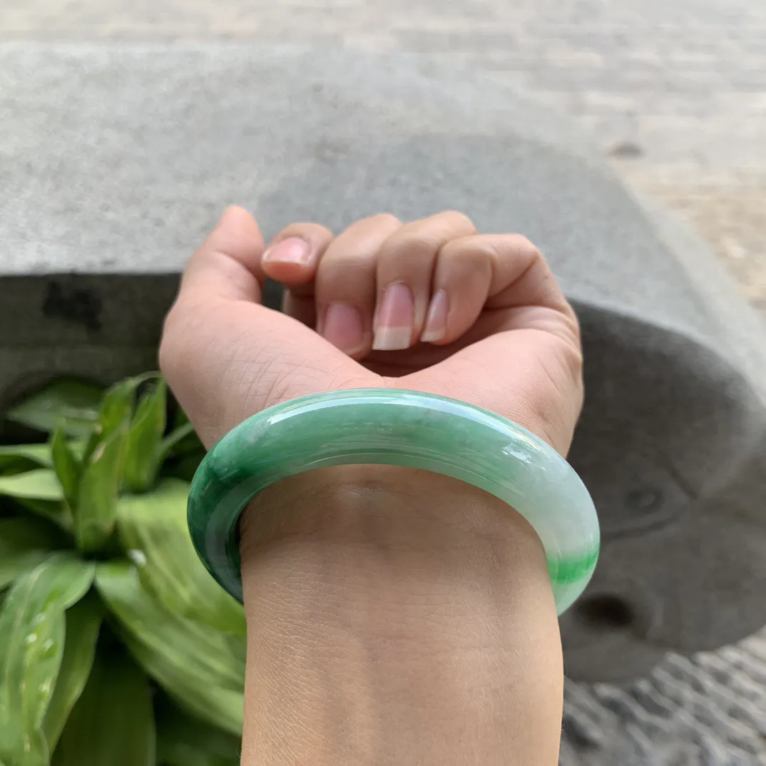 小圈口53.5-11.4-8.9 【辣阳绿正圈手镯】正圈53 54可戴