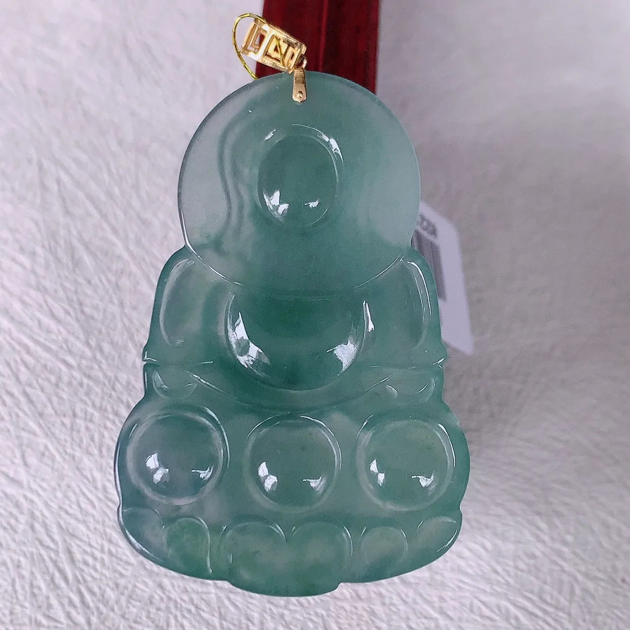 18K金镶嵌冰种满色翡翠观音菩萨吊坠，赐福翡翠观音，观音面相端庄，品相佳，佩戴气质！#35.19