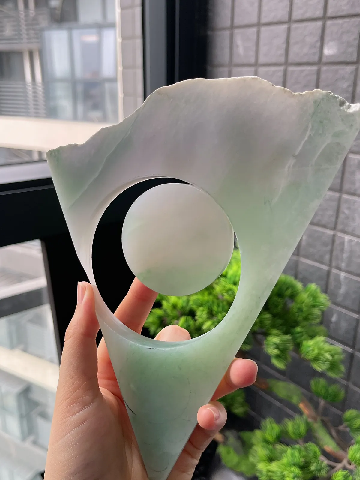 翡翠冰糯片料，很细腻