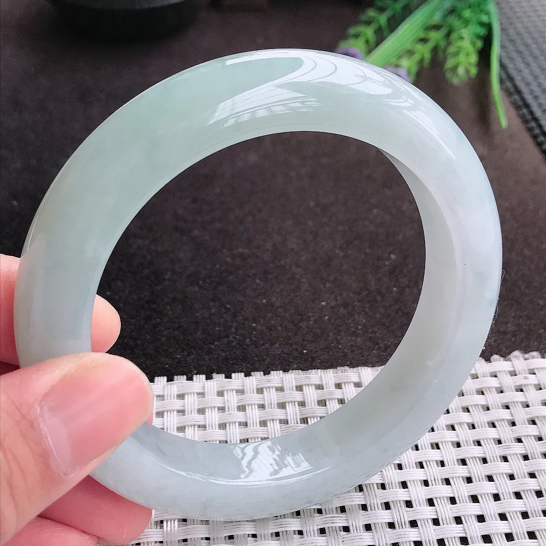 实拍A货翡翠60.5/13/10.8大圈口老坑冰润起胶冰晴厚装手镯宽边翡翠玉镯女款