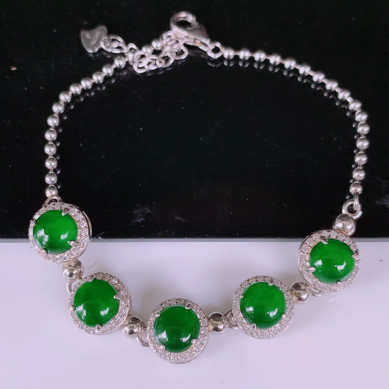 冰透满绿翡翠925银镶嵌手链，自然光实拍，翠色灵动，颜色漂亮，种老水足，品相佳，佩戴佳品！#97.1