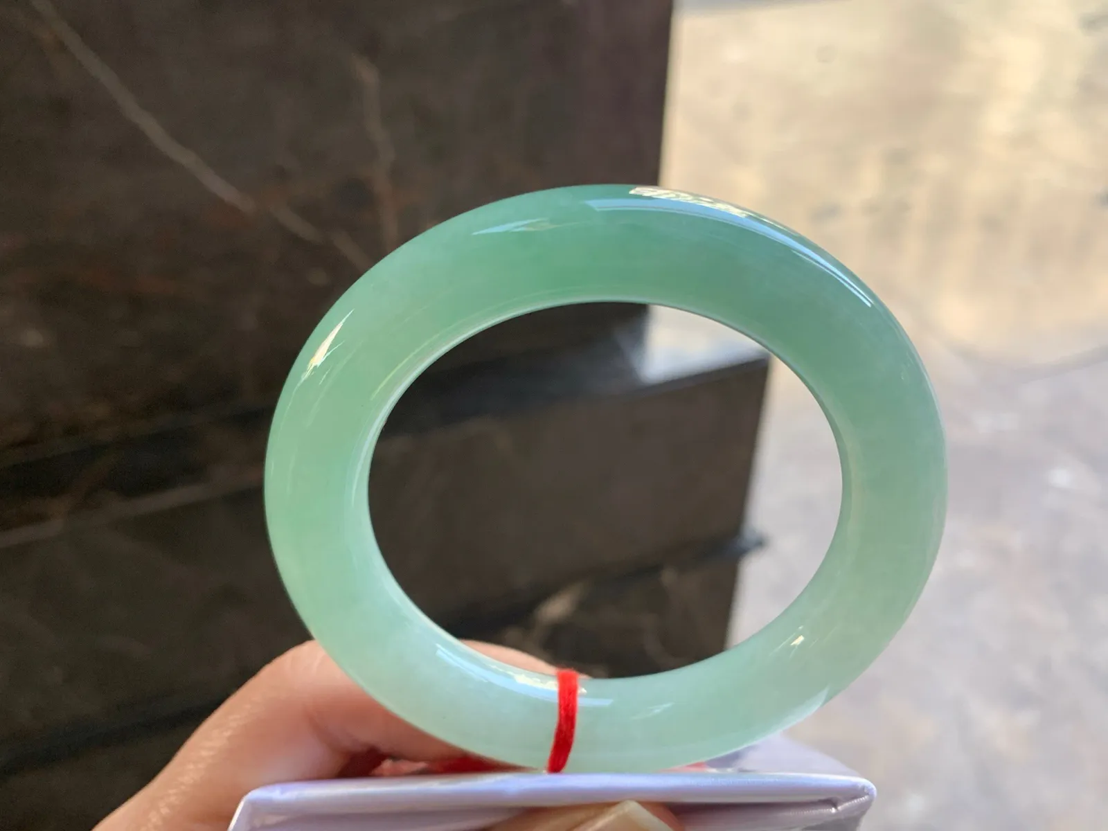 56-12.3

晴绿圆条手镯^_^清新