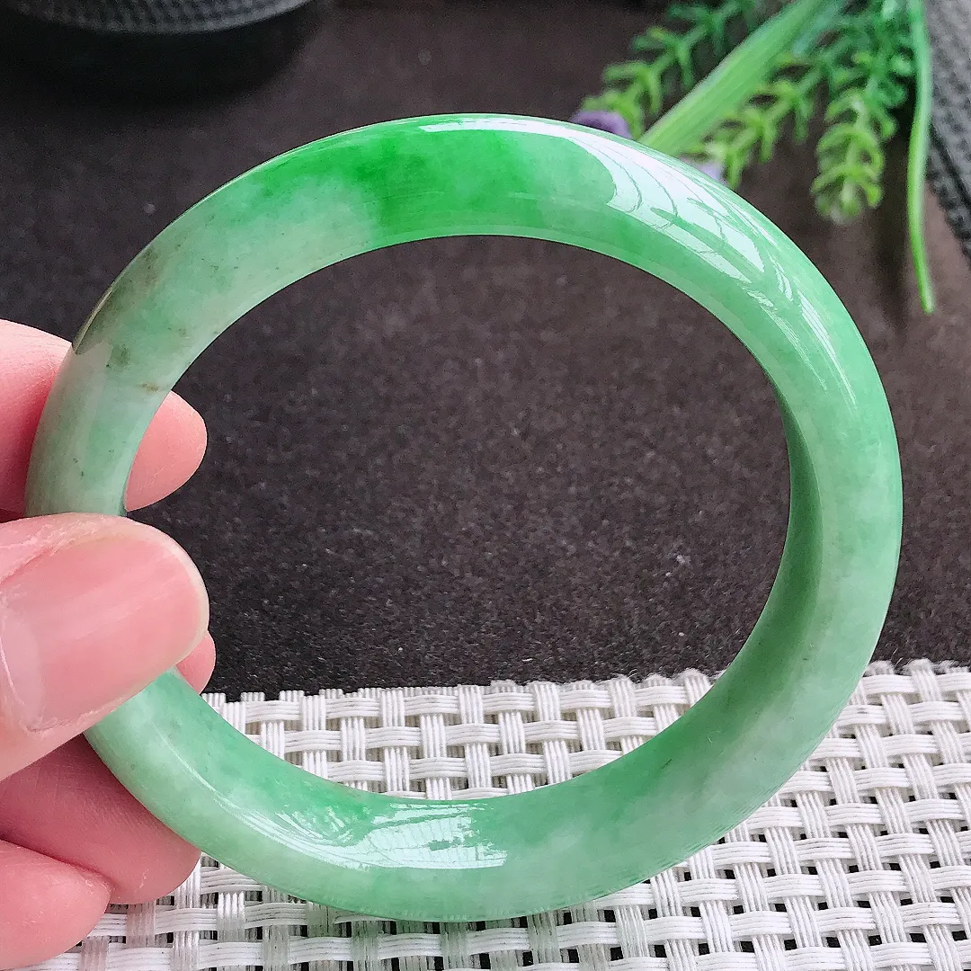 实拍A货翡翠58.8/12.8/8.4老坑精美满绿阳绿手镯宽边翡翠玉镯女款