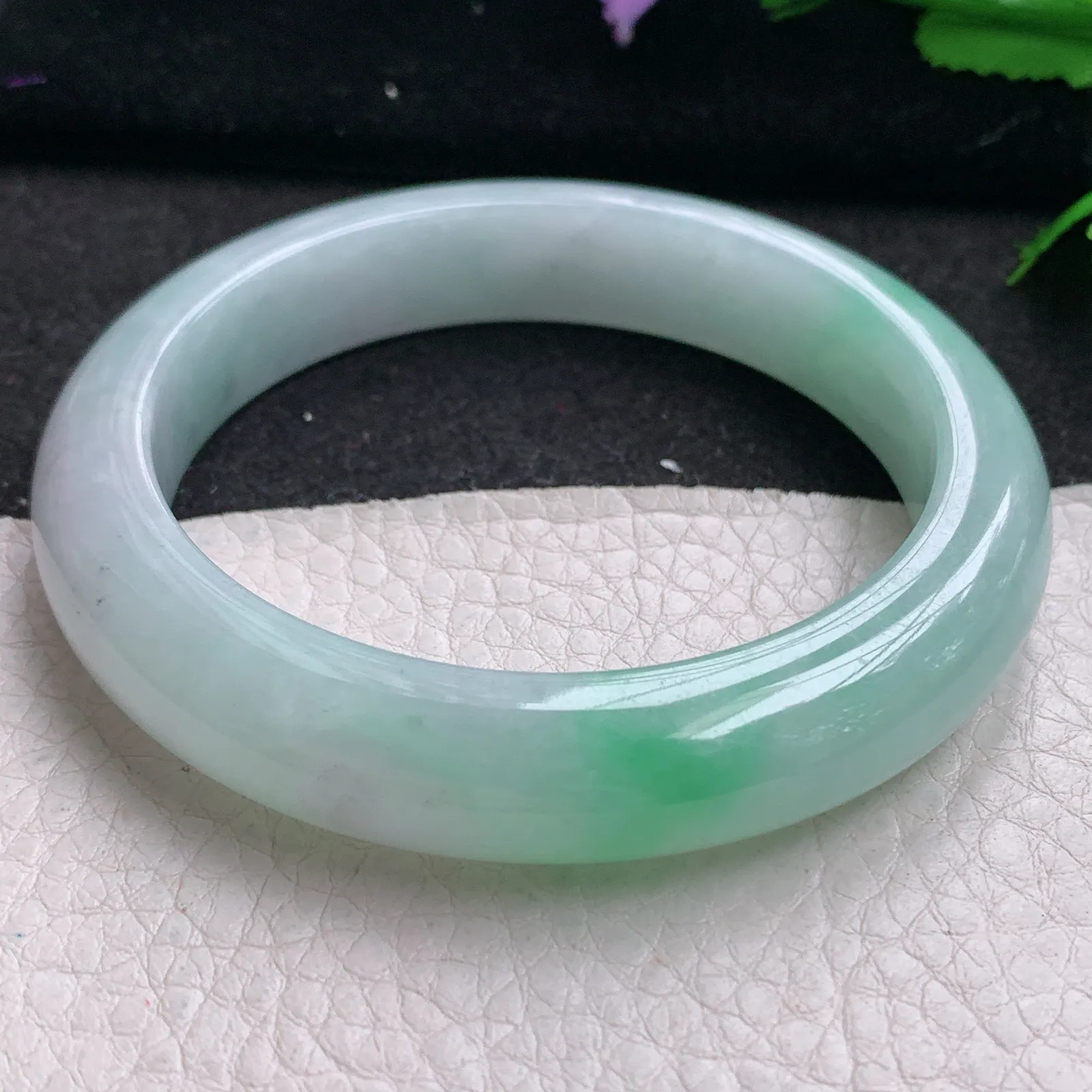 nr实拍57.3*12*9平安镯 缅甸翡翠精美飘绿宽边玉手镯 玉手环