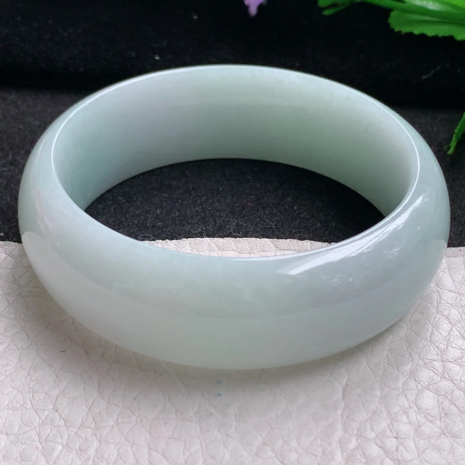 js稀有宽度55*19.8*8轮胎镯 缅甸翡翠精美浅绿大气宽边玉手镯 玉手环