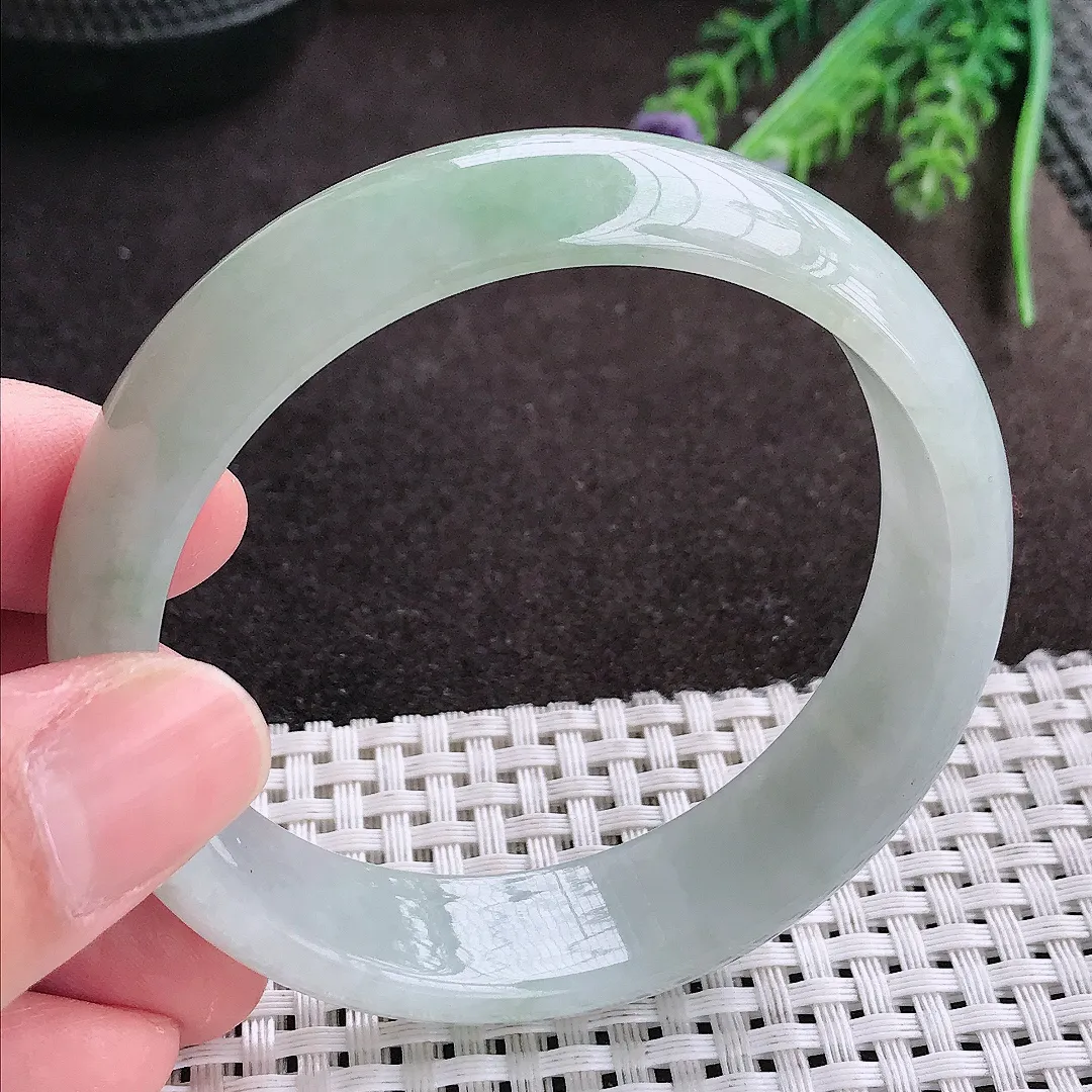 实拍A货翡翠58/15.8/7.2老坑秀气冰润轮胎手镯宽边翡翠玉镯女款