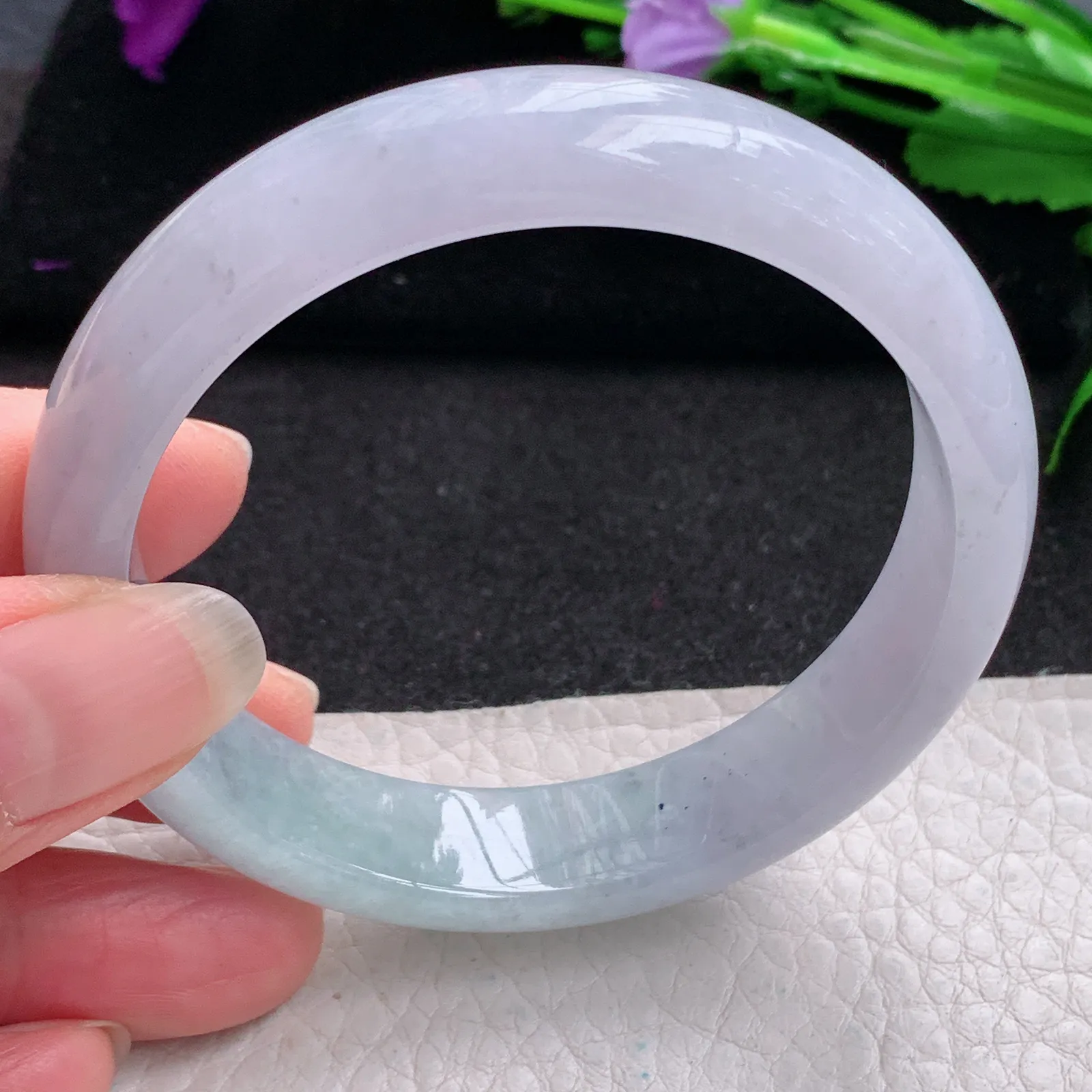 js实拍57*13.6*7.2平安镯 缅甸翡翠精美春带彩宽边玉手镯 玉手环