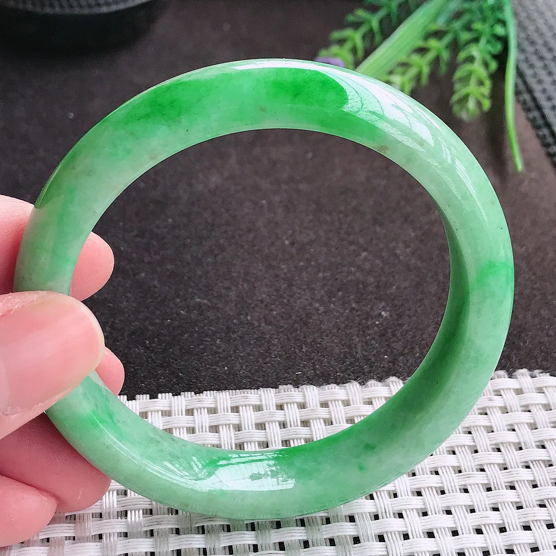 实拍A货翡翠58.8/12.8/8.4老坑精美满绿阳绿手镯宽边翡翠玉镯女款